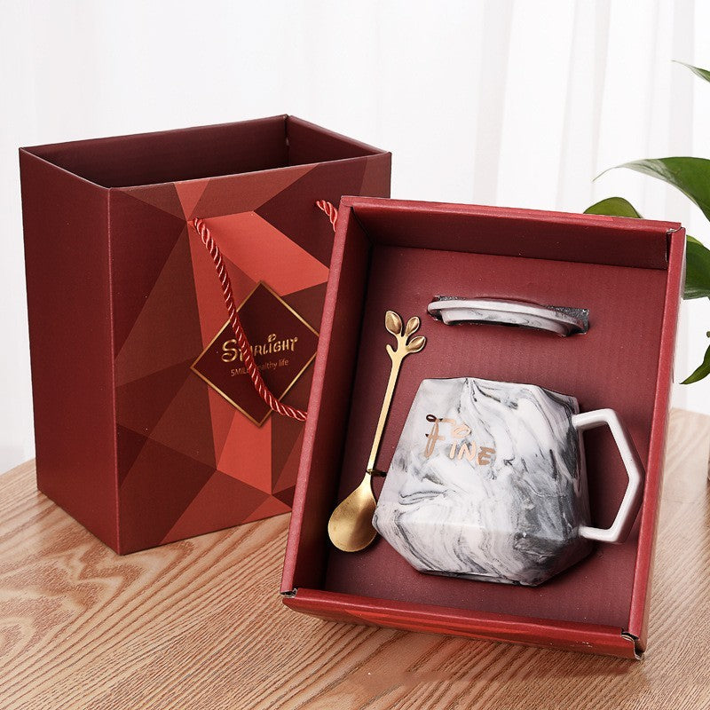 Attractive Ceramic Mug Gift Set with Lid and Spoon – Ready for Gifting