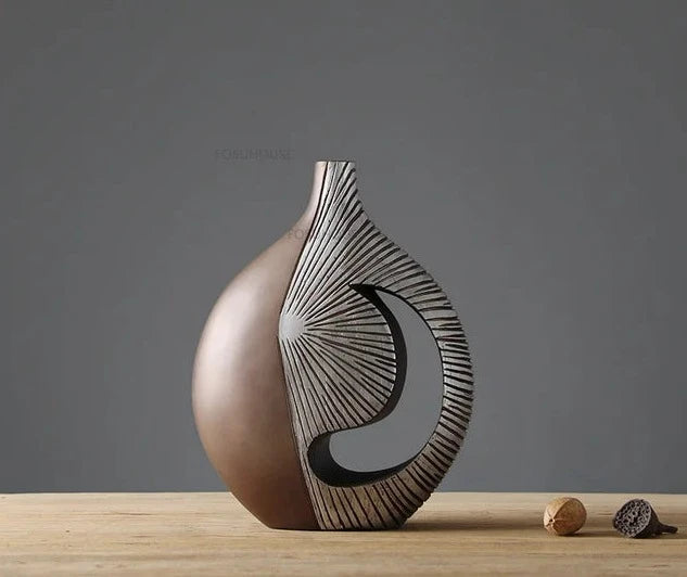 The Lisa Vase - Nordic Artistry