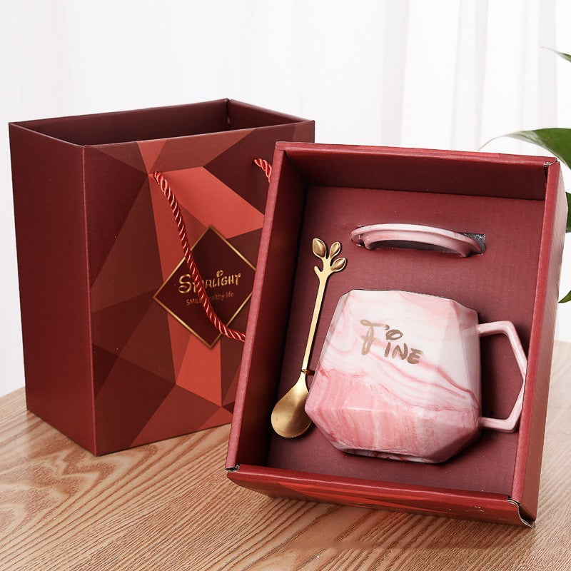 Attractive Ceramic Mug Gift Set with Lid and Spoon – Ready for Gifting