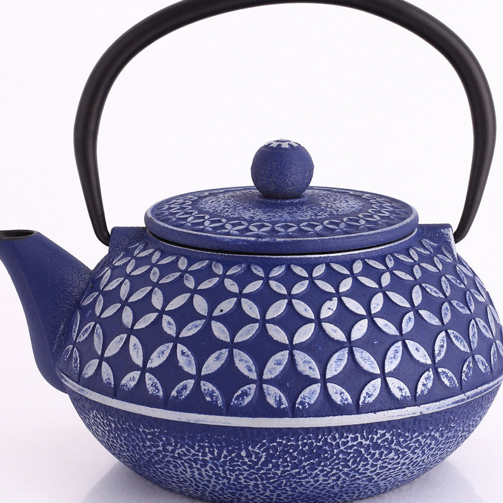 Elegant Blue Cast Iron Teapot – Tradition Meets Timeless Craft