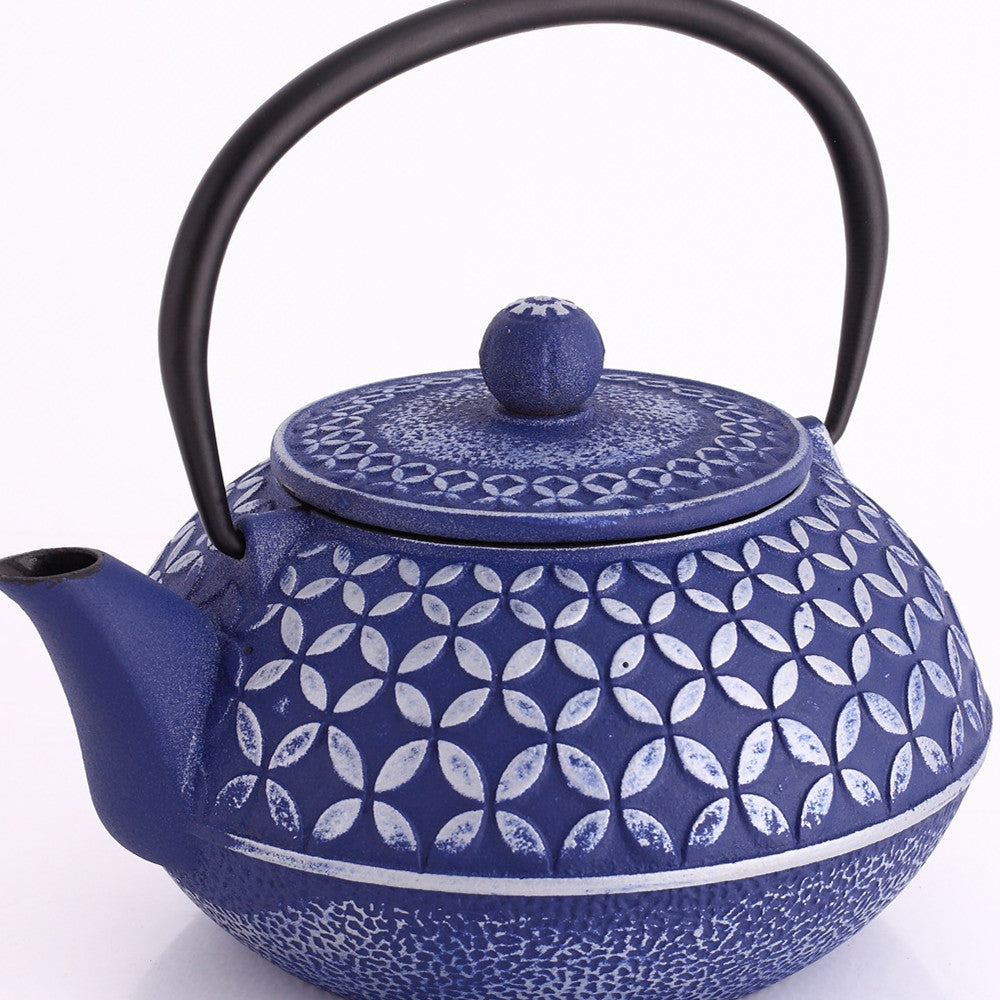 Elegant Blue Cast Iron Teapot – Tradition Meets Timeless Craft