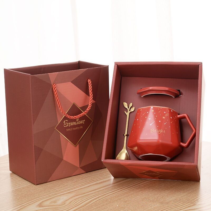 Attractive Ceramic Mug Gift Set with Lid and Spoon – Ready for Gifting